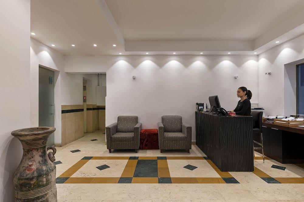 Hotel De La Mer - By Townhotels 3*